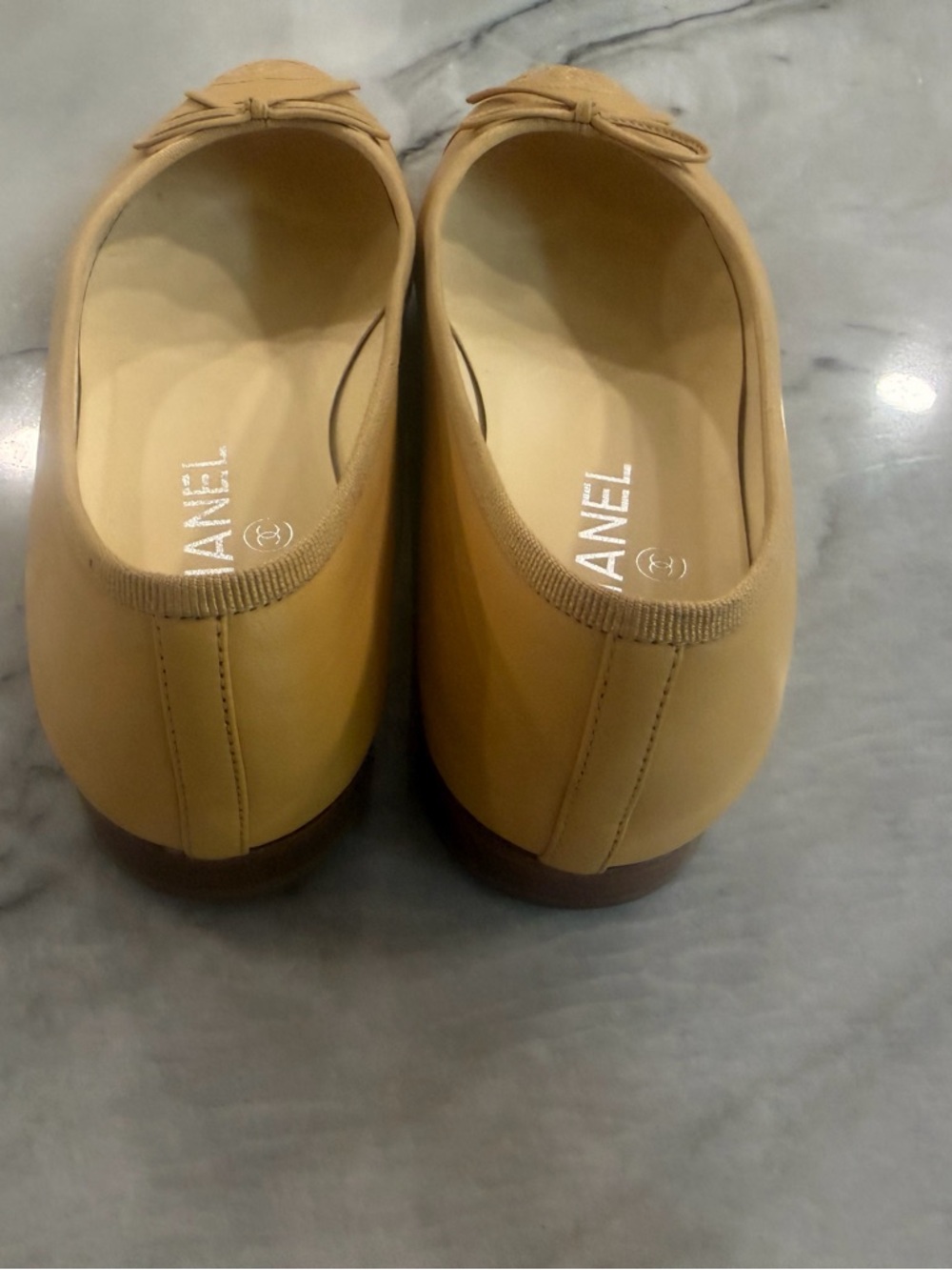 CHANEL Mustard Yellow Leather Ballet Flats with CC Logo Bow - Picture 4 of 5